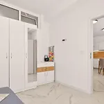 Zhelyazkova Sunny 2br Lägenhet *