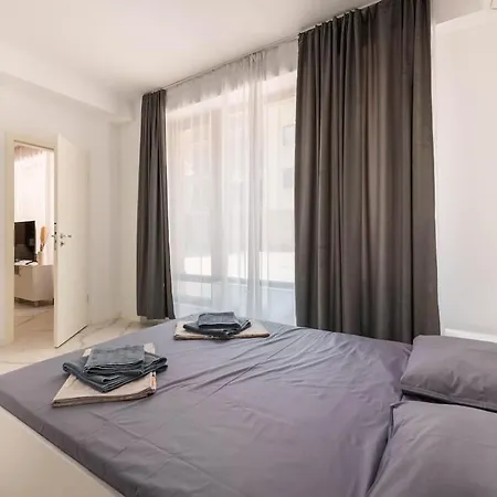 Apartment Zhelyazkova Sunny 2br Warna