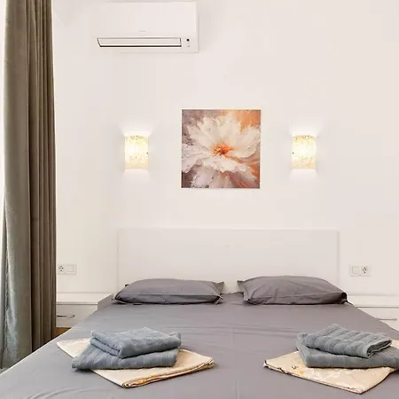 Zhelyazkova Sunny 2br Appartement