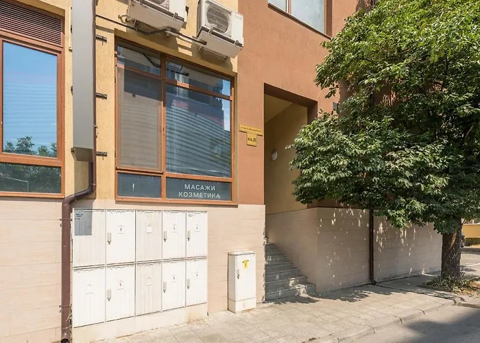 Zhelyazkova Sunny 2br Apartment Varna